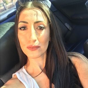 Meet your Posher, Marianna